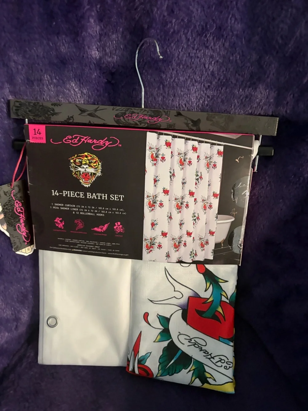 Ed Hardy detail bold graphics